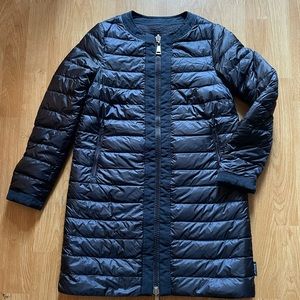 Moncler
Freesia Tweed Collarless Reversible Coat